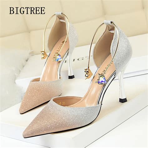 Designer Pumps for Women 